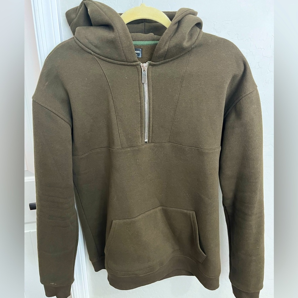 Men’s size M Sweater and Sweat Pant Combo
